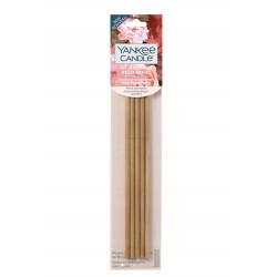 Yankee Candle pałeczki zapachowe 120ml FRESH CUT ROSES - 1